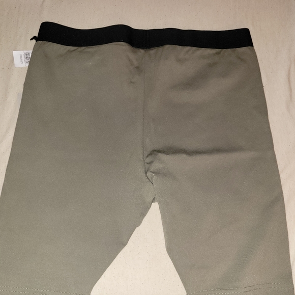 Essential fear of god biker shorts - Picture 2 of 5